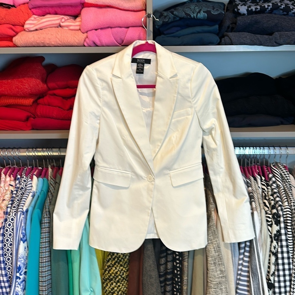 Body by Victoria’s Secret 98% cotton white blazer size 2